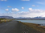 Þjórsárdalur med Búrfell till vänster och Hekla till höger
