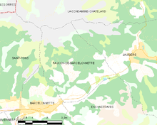 Carte élémentaire montrant les limites de la commune, les communes voisines, les zones de végétation et les routes