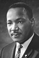 Martin Luther King, militant pentru drepturile persoanelor de culoare din Statele Unite, laureat al Premiului Nobel