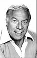 George Kennedy op 14 november 1975 geboren op 18 februari 1925