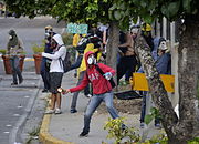 2014年のベネズエラにおける抗議活動で投げられる火炎瓶