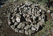 Röykkiön 11 kivikehät muodostavat spiraalimaisen rakenteen.[13]