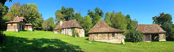 Métairie de Gamanson à Saint-Laurent-des-Hommes.