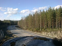 Valtatie 4 pohjoisen suuntaan Äänekosken eteläpuolella.