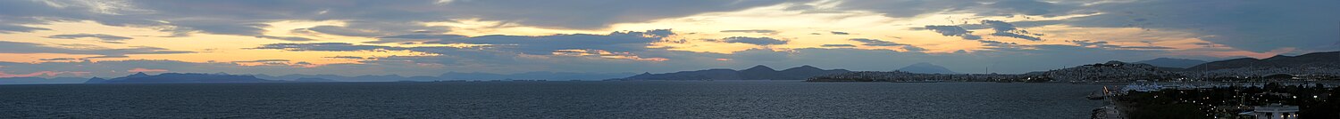 Panorama Wielkich Aten i Zatoki Sarońskiej, od strony Glifady