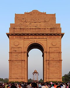 Porta da Índia, em Nova Déli, construído em 1931 para homenagear os soldados indianos mortos em combate.