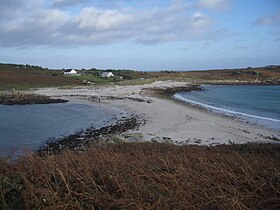 Sprud koji povezuje otoke St. Agnes i Gugh u Cornwallu