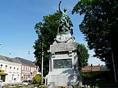 Le monument aux morts.