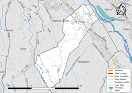 Carte en couleur présentant le réseau hydrographique de la commune