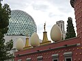 Image 16The Dalí Theatre and Museum, commemorating Salvador Dalí in his home town of Figueres, Catalonia, has a geodesic dome and is decorated with giant eggs.