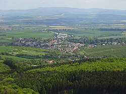 Pohled na městys z hradu Buchlov
