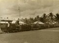 Lori (muntik) pengangkut buah kelapa sawit di Pabrik kelapa sawit (PKS) RCMA di Pulu Raja, Asahan ca tahun 1921