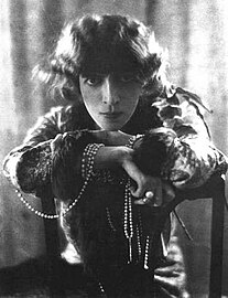 Adolf de Meyer, Pearls (1912), portrait de Luisa Casati.