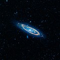 Изображение галактики Андромеды (M31) в инфракрасном спектре в диапазоне 3,4 и 4,6 мкм (синий); 12 мкм (зелёный) и 22 мкм (красный).