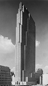 30 Rockefeller Plaza din New York City, de Raymond Hood (1933)