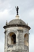 A réplica da Giraldilla no castelo da Força Real de Havana.