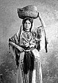 Традиционное женское платье девушки из Рамаллы, 1920 год.