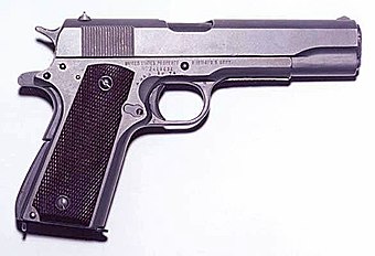 Una pistola M1911.