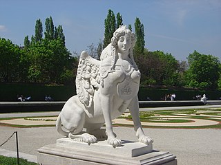 Sfinksi ya karne ya 18 BK katika bustani ya ikulu ya kifalme ya Belvedere, Vienna (Austria)
