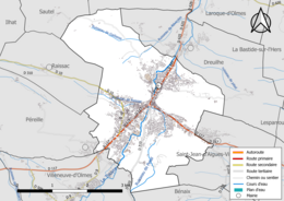 Carte en couleur présentant le réseau hydrographique de la commune