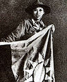 Image 9Yang Huimin (simplified Chinese: 杨惠敏; traditional Chinese: 楊惠敏) was a Chinese Girl Guide during the battle of Shanghai.