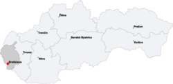 スロバキア内のブラチスラヴァの位置の位置図