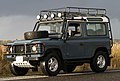 Off-road. Dvouprostorová pětidveřová karoserie pro 4–9 osob. Stavba karoserie je podřízena dobré průchodnosti terénem. Má větší světlou výšku a velké nájezdové úhly. Příklad: Land Rover Defender.