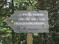 Wegwijzer op de weg naar de top van de Pic de Padern, hoogste punt van Anyós en gelegen op het drieparochiepunt met Encamp en Escaldes-Engordany