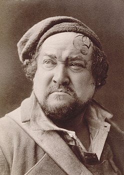 Léon Noël, artiste dramatique français, photographié par Nadar vers 1880. (définition réelle 2 414 × 3 388)