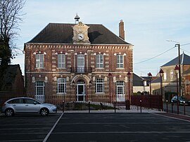 The town hall in Tully