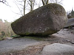 La Roche tremblante de Huelgoat, Finistère (tor desmantelado).