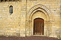 La porte de la chapelle Saint-Orthaire.