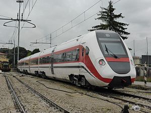 ATR.365 am Bahnhof von Arezzo Pescaiola.