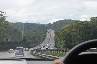 The M1 Pacific Motorway is the major road transport link between the cities of Sydney and Brisbane.