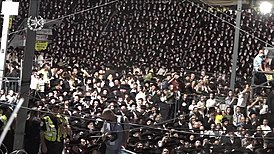 Толпа в Мероне у могилы раввина Шимона Бар Йохая, апрель 2021 г.