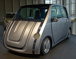 Toyota Pod dalam display di Tokyo