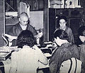 陸軍大將阿部信行與夫人阿部光子攝於餐桌前，1939年8月28日組閣當日