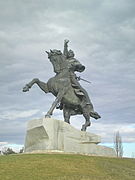 Estatua ecuestre del general Aleksandr Suvórov en Tiraspol, de Valentin Artamonovs y Victor Artamonovs (1979).