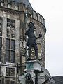 Statuia lui Carol cel Mare din fața primăriei din Aachen (Germania)