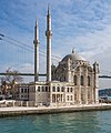 Il-Moskea ta' Ortakoy ta' Istanbul