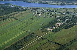 Flygfoto över Juoksengi vid Torne älv från 1994.