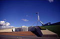 อาคารรัฐสภาของออสเตรเลียจะถูกฝังอยู่ในเนินหญ้า