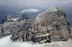 Tofana di Rozes, di Mezzo a di Dentro