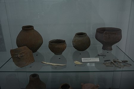 Artefacts en terre cuite du VIe millénaire av. J.-C. (culture de Starčevo).