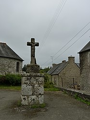 The cross of Saint-Guéhen, in Saint-Carreuc