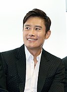Die Schauspielstars Lee Byung-hun und Kim Tae-ri spielten die Hauptrollen in dem erfolgreichen Historiendrama Mr. Sunshine.