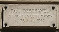 Photo d'une plaque apposée sur un mur comportant l’inscription « Paul Deschanel est mort en cette maison le 28 avril 1922 »