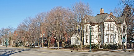 Corner of Hampton and Center