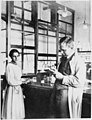 Otta Hahn et Lise Meitner dans leur laboratoire