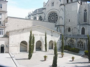 Porzh-enor Skol-veur ar Medisinerezh (kloastr kozh manati Sant-Benead)